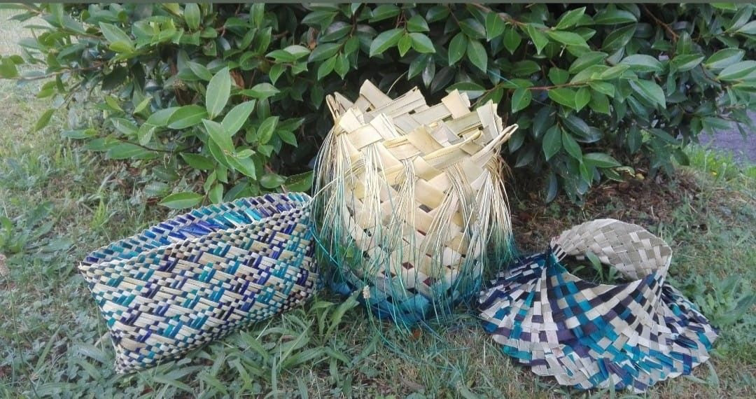 Te Roopu Raranga (Weaving Flax)